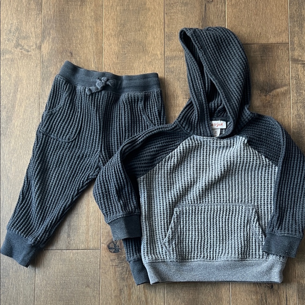 EUC Cat & Jack Gray Waffle Knit set toddler boy size 2T